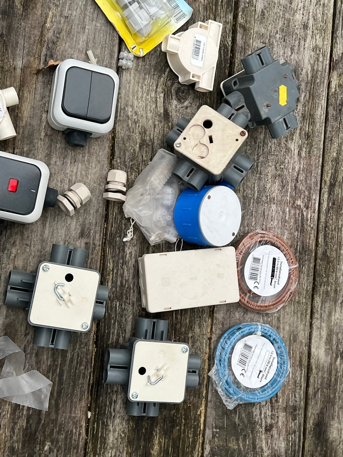 Diverse elektrische installatiematerialen, Ophalen of Verzenden, Zo goed als nieuw, Overige merken, Schakelaar
