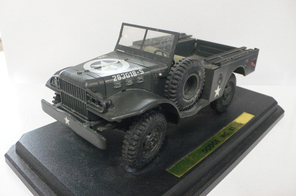 dodge wc 51 -legertruck-GONIO-BLIK-TJECHIE- 1/24-KOOPJE, Verzenden, Gebruikt, Auto, Overige merken