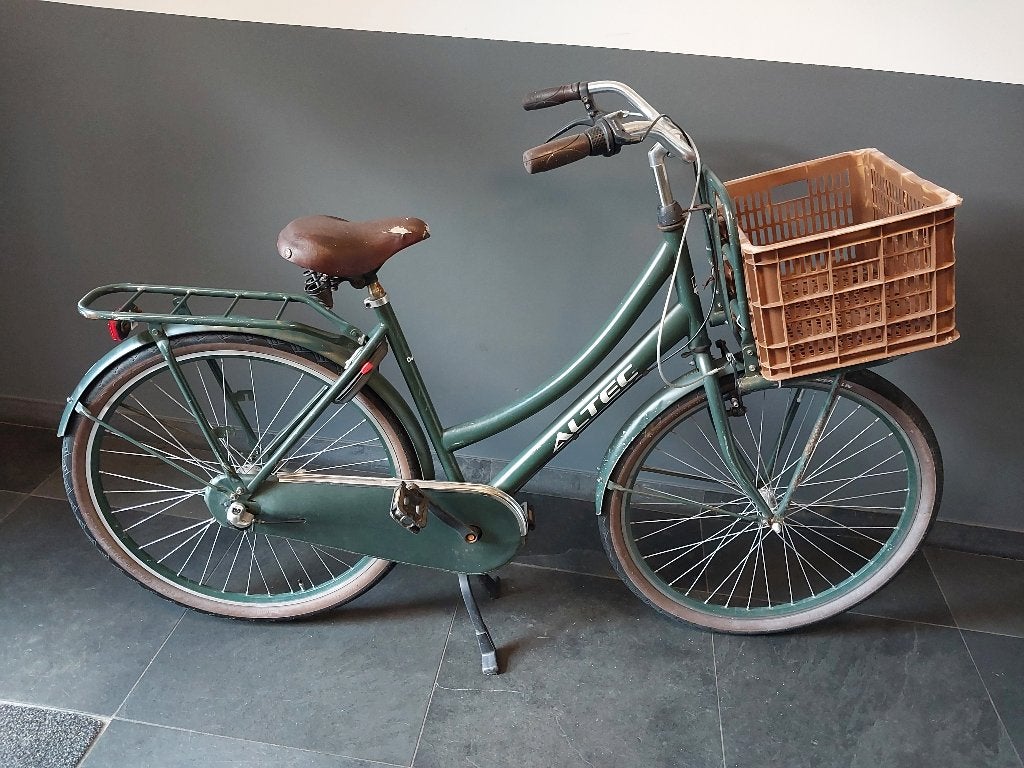 Leuke Altec damesfiets met drie versnellingen en krat, Terugtraprem, Versnellingen, Ophalen, Overige merken