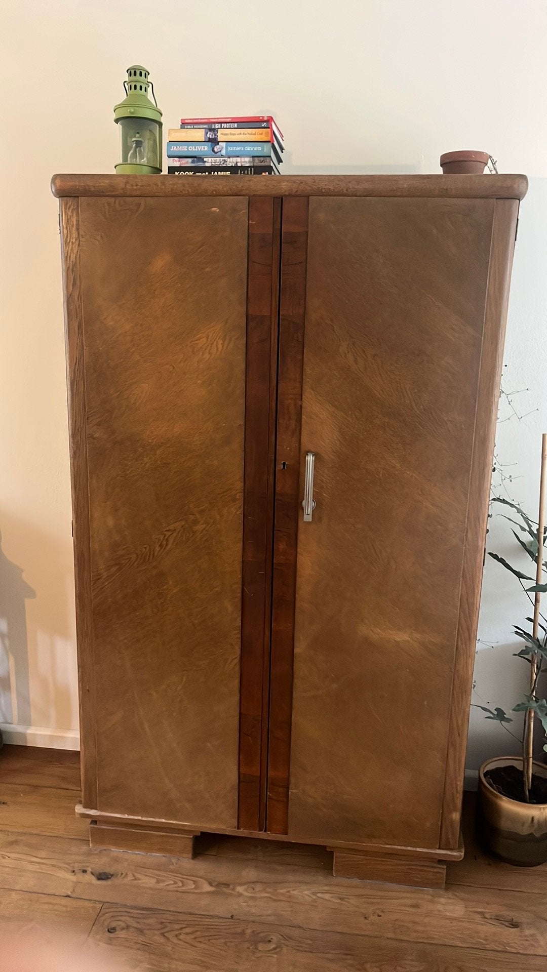 Houten retro kast, Ophalen