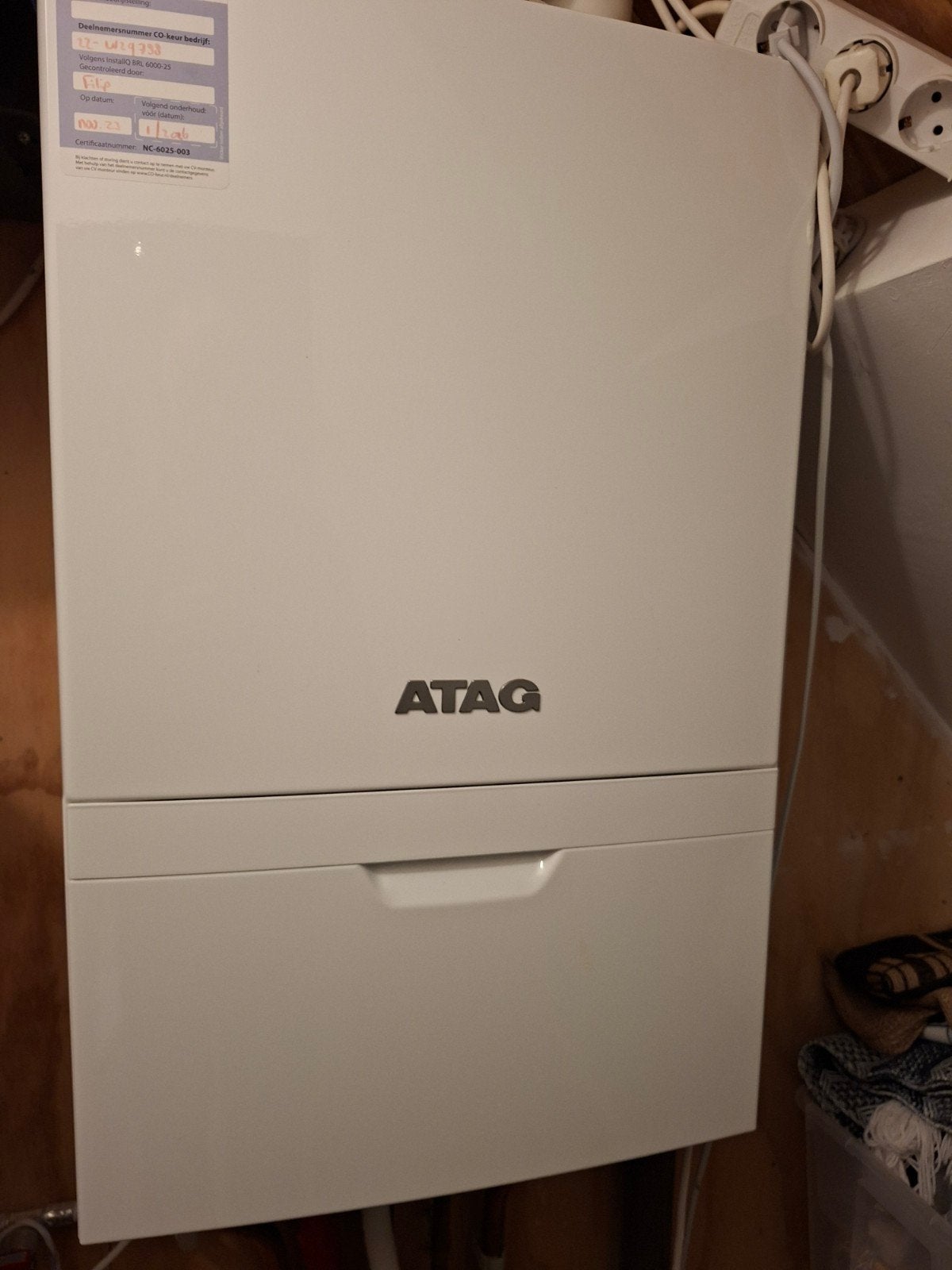 Complete Atag CV-ketel met toebehoren - 8 jaar oud, Ophalen, Zo goed als nieuw, Cv-ketel of Combi-ketel