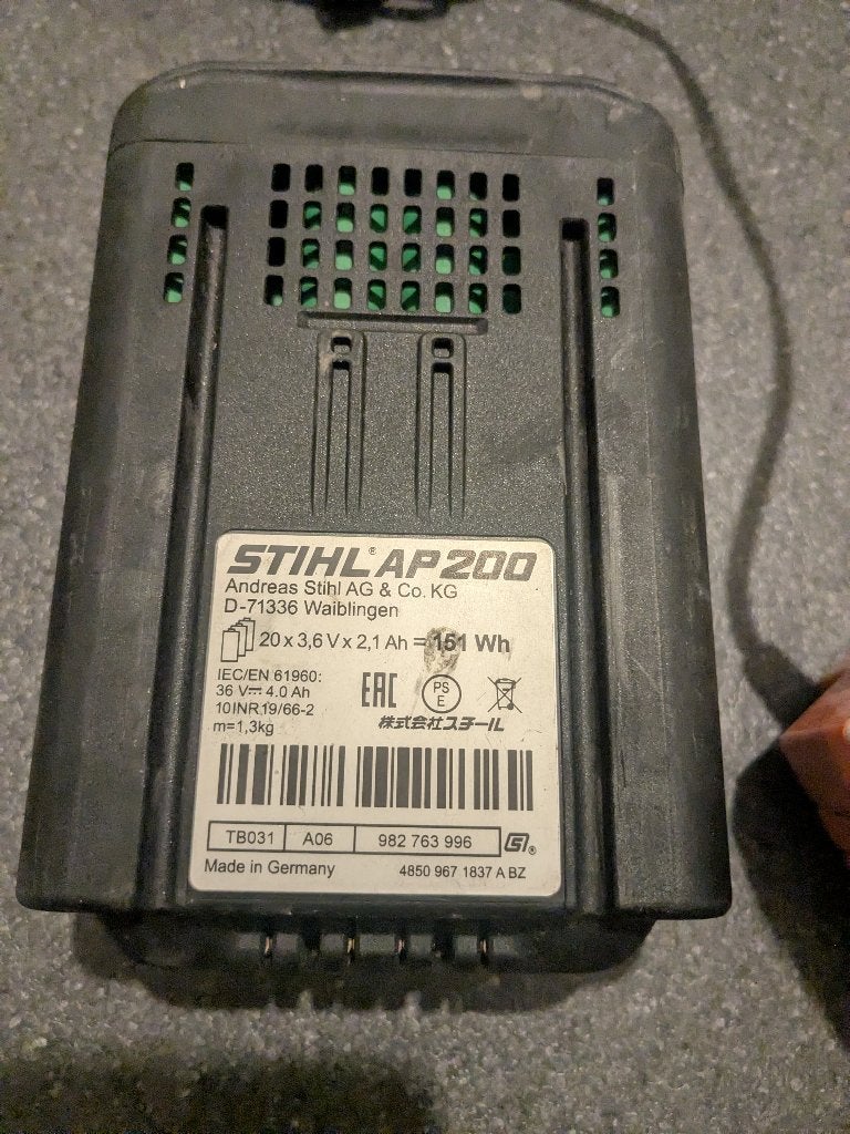 STIHL AP 200 accu 36 V 4,0 Ah 151 Wh, Ophalen, Gebruikt, Overige soorten