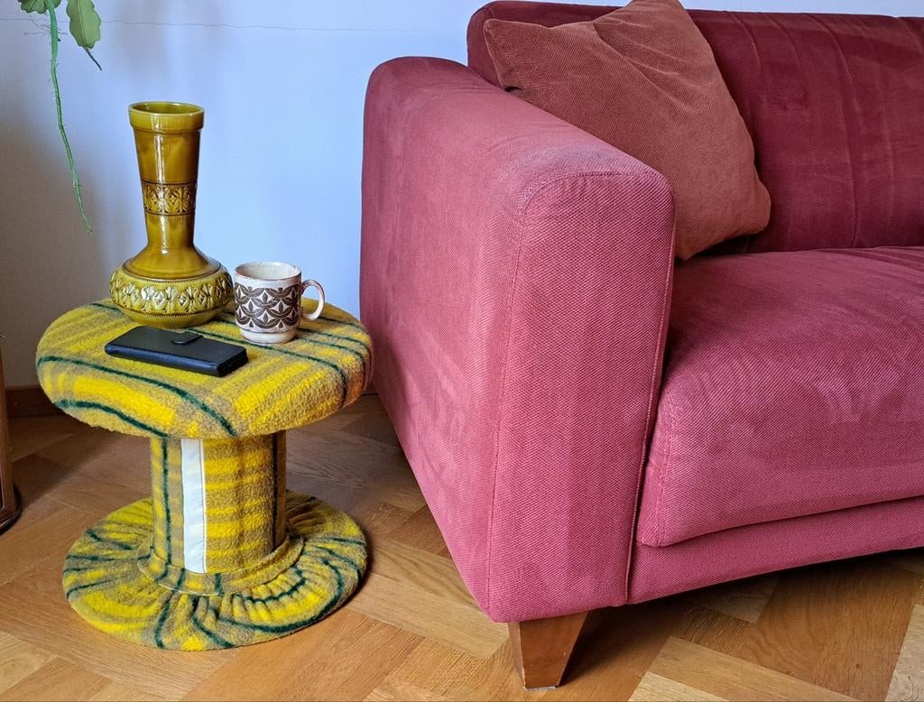 Retro unieke poef / bijzettafel, Ophalen of Verzenden, Huis en Inrichting