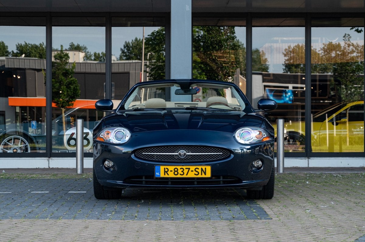 Jaguar XK 4.2 V8 Convertible (bj 2006, automaat), Auto's, Jaguar, Gebruikt, 8 cilinders, Overige kleuren, Cabriolet