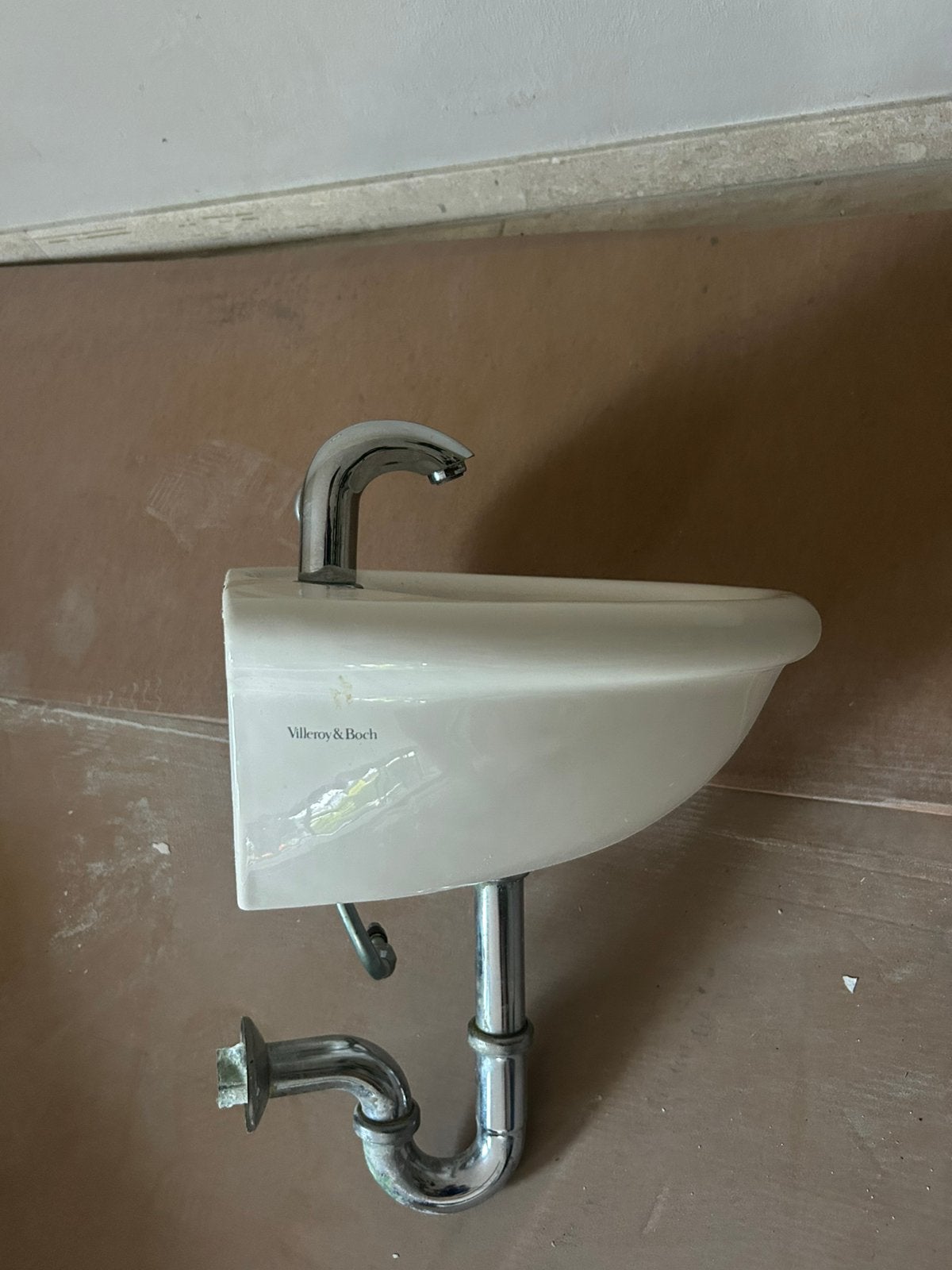 Wasbak Villeroy & Boch met kraan, Ophalen, Zo goed als nieuw