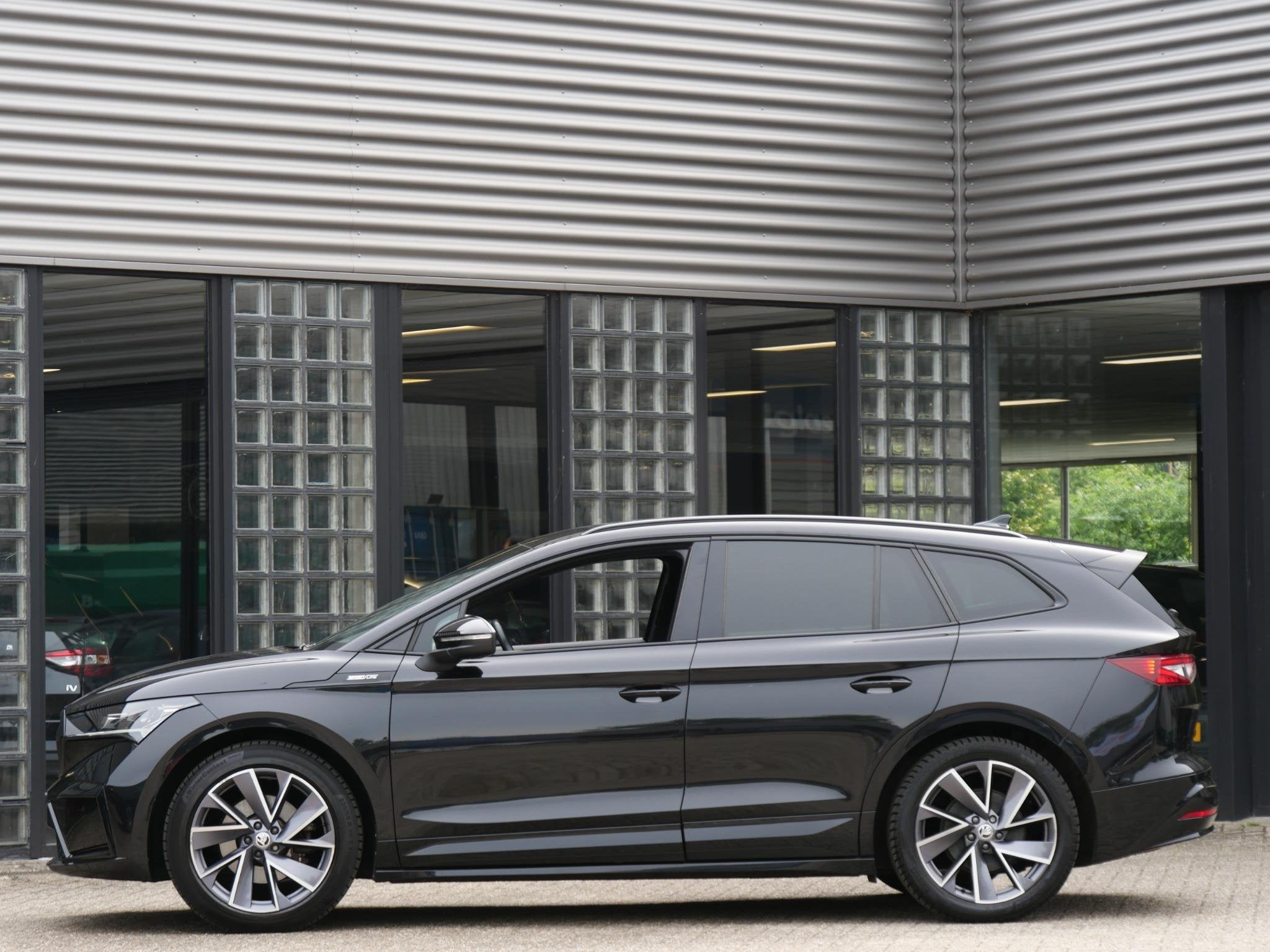 Skoda Enyaq iV 80 SPORTLINE/ MATRIX LED/ CAMERA/ KEYLESS/ SO, Auto's, Achterwielaandrijving, Gebruikt, 495 min, 80 kWh
