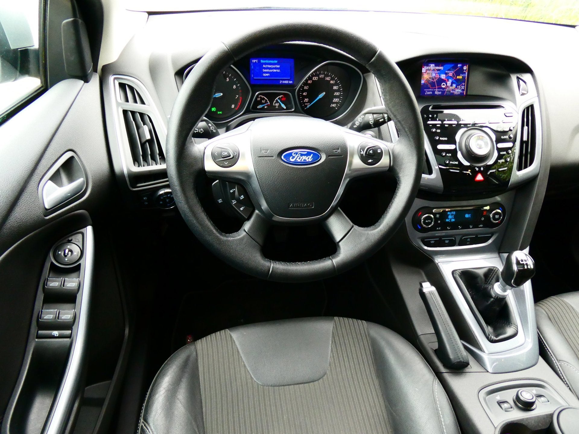 Ford Focus 1.6i 182pk 2e eig. Clima Navi Schuifdak Trekhaak, Auto's, Gebruikt, 4 cilinders, Leder en Stof, 665 kg