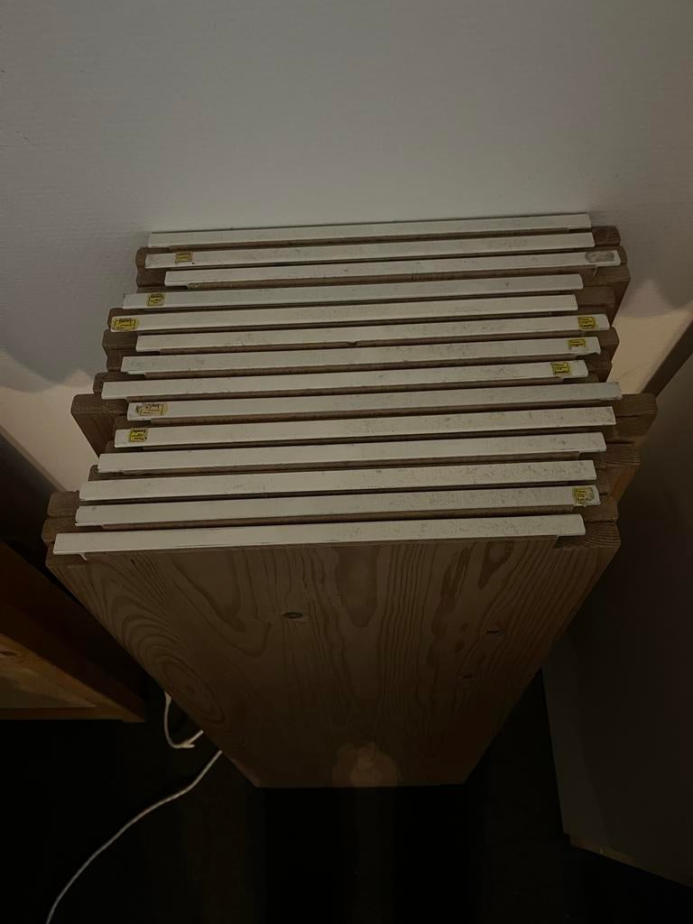 Lundia boekenkast - 3 staanders, 14 planken, Ophalen, Met plank(en), Gebruikt, 200 cm of meer