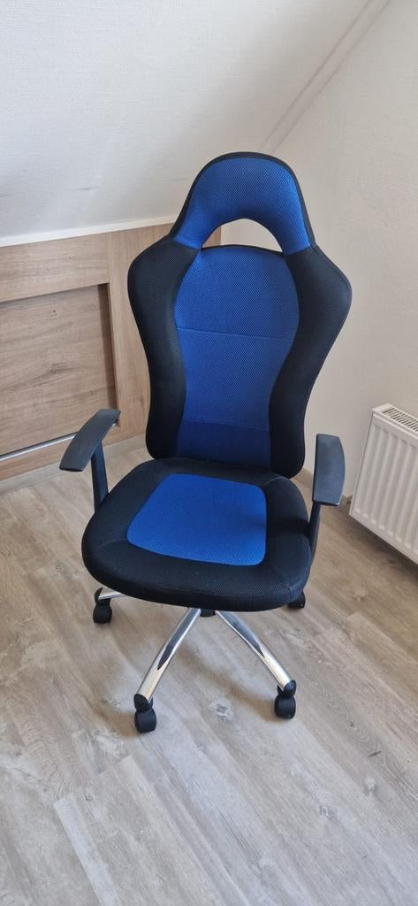 Comfortabele blauw-zwarte bureau/gamestoel, Ophalen, Gebruikt