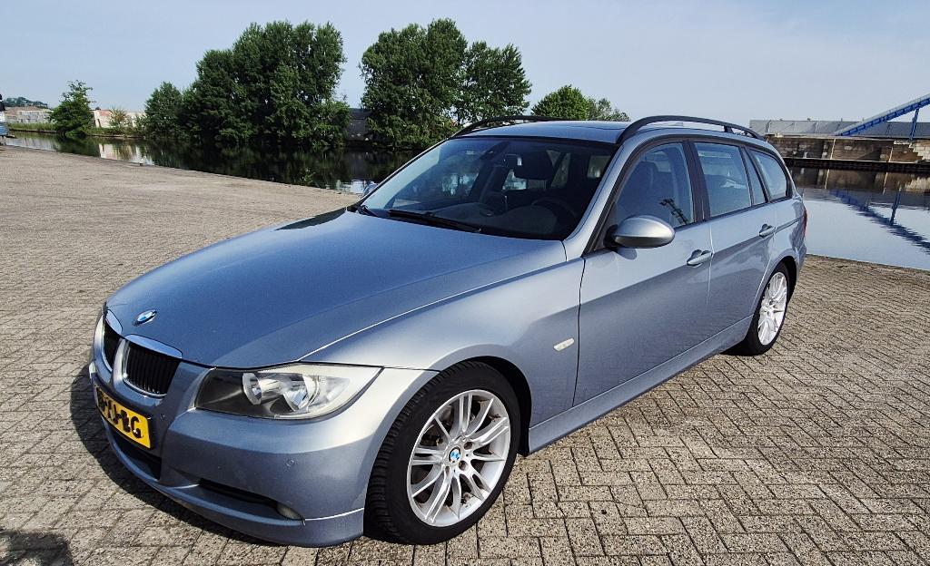 BMW 318 D Touring, Panoramadak, Trekhaak, DAB+, CD wisselaar, Auto's, BMW, Particulier, 3-Serie, ABS, Airbags, Airconditioning