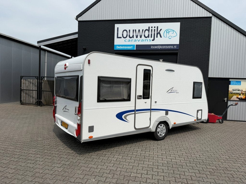 BURSTNER Averso 460 TS ’13 (Fransbed, Rondzit), Rondzit, Vast bed, Bedrijf, Bürstner