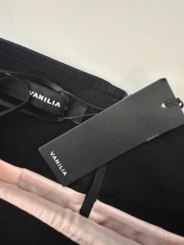 Vanilia rok NIEUW S, Zwart, Nieuw, Ophalen of Verzenden, Onder de knie