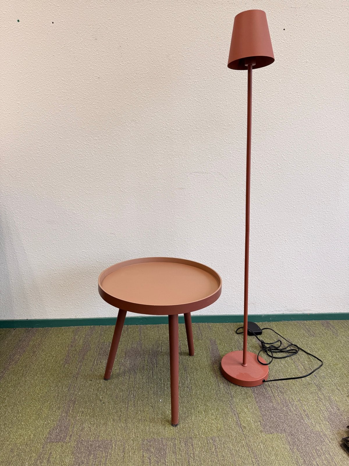 Set: Vloerlamp en bijzettafel - Terracotta, Ophalen, E27 (groot), Zo goed als nieuw, Metaal
