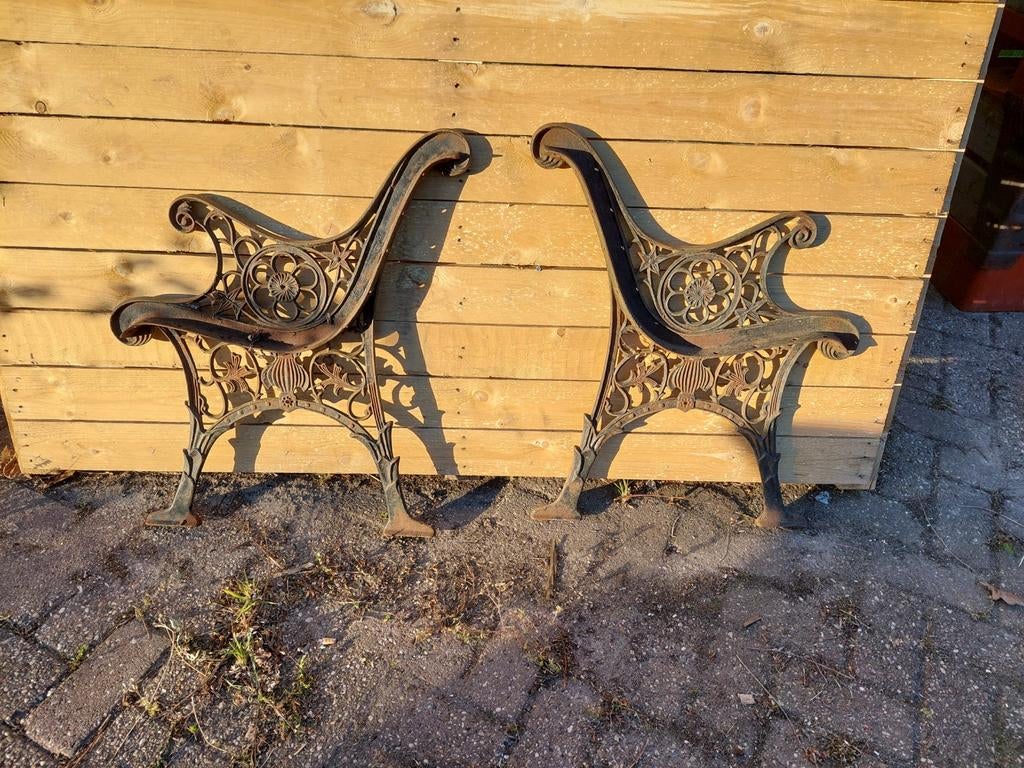Gietijzeren tuinbank poten, Ophalen, Gebruikt, Metaal