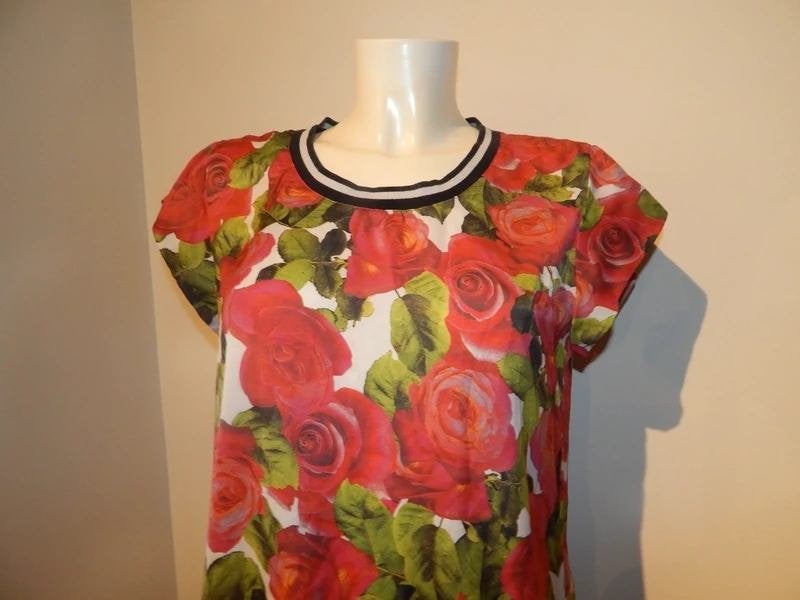 Marccain zijde achtige top in bloemen rozen print M, Maat 38/40 (M), Zo goed als nieuw, Korte mouw, Marccain