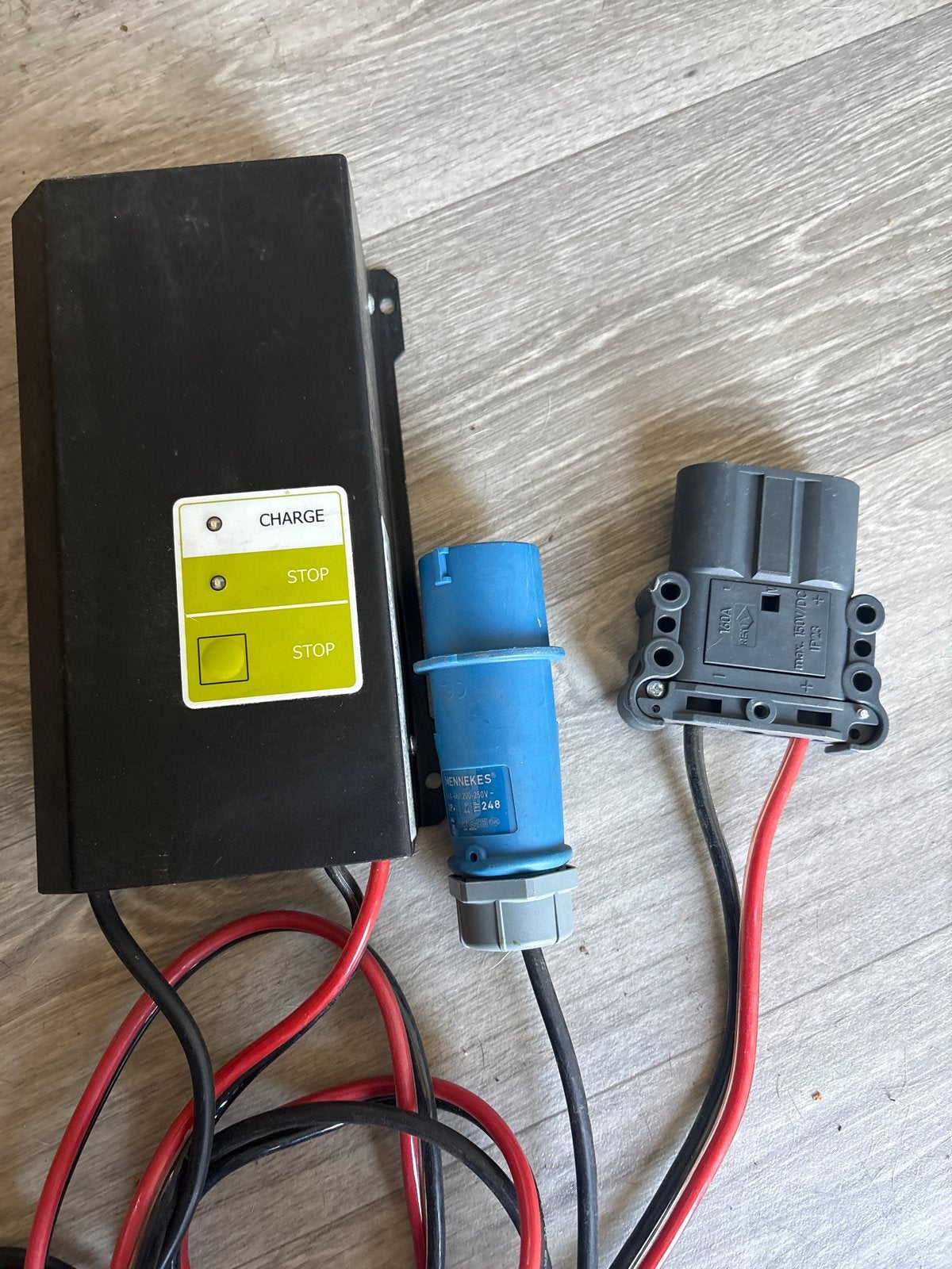 Hf lader 24v 20a, Verzenden, Gebruikt