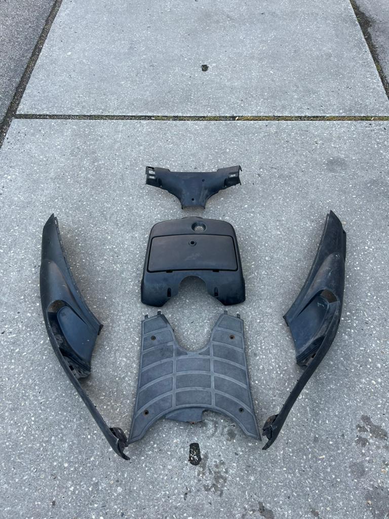 Type 3 binnenkappenset, Ophalen, Zo goed als nieuw, Piaggio
