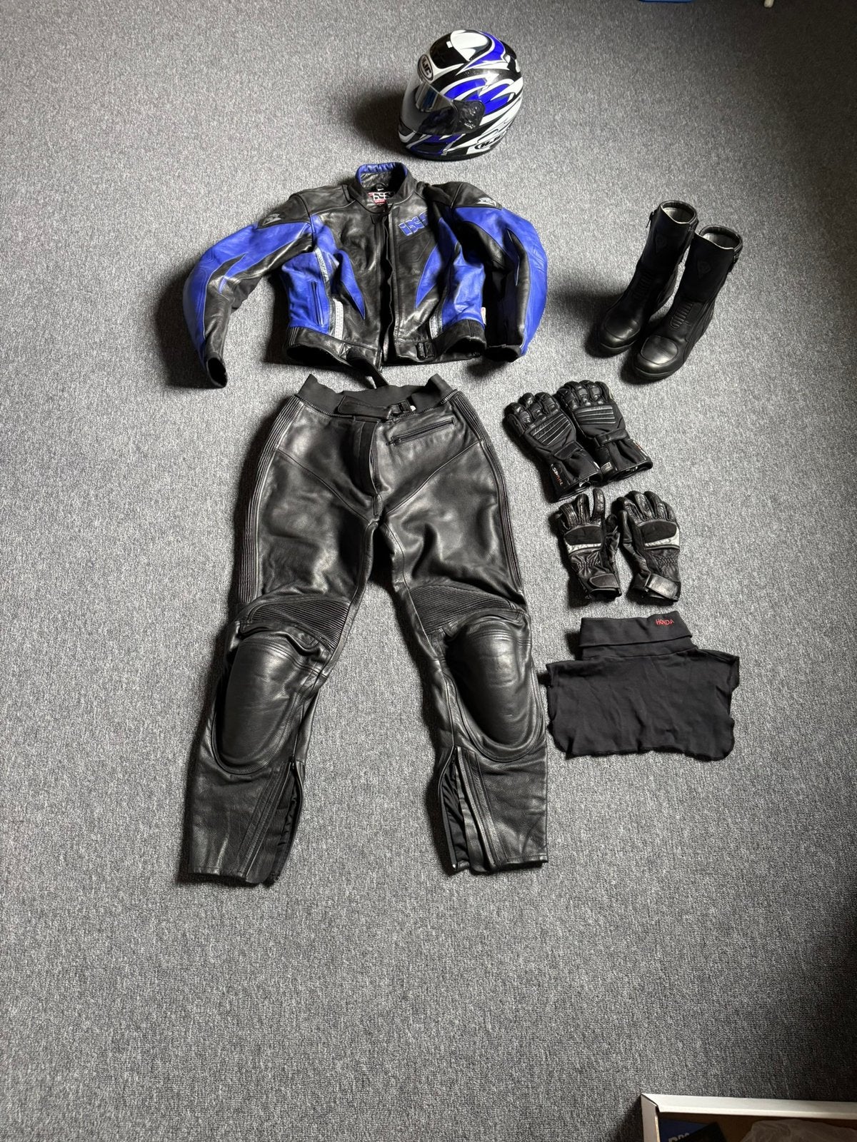Leren pak, leren laarzen, leren handschoenen & helm, Motoren, Ophalen, Tweedehands, Handschoenen