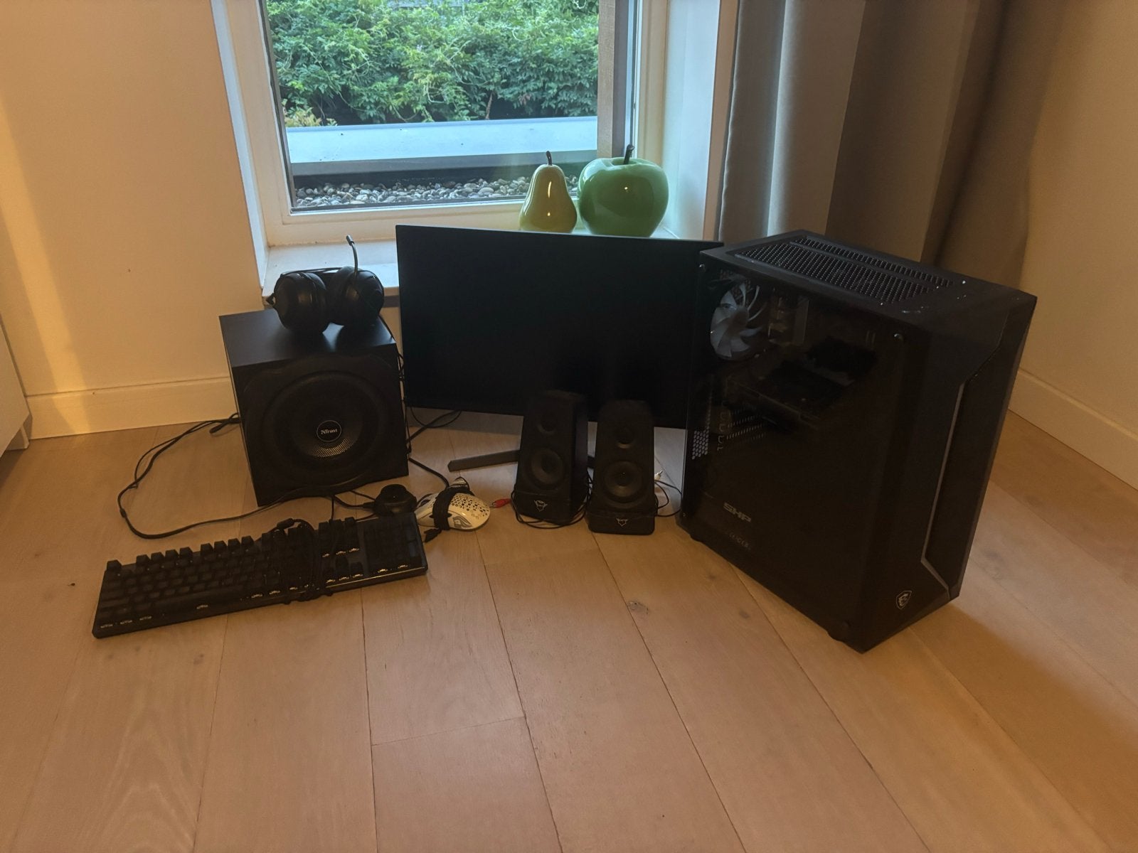 Complete Gaming PC Setup met Monitor en Speakers, Computers en Software, Desktop Pc's, Gebruikt, 2 tot 3 Ghz, 8 GB, Gaming