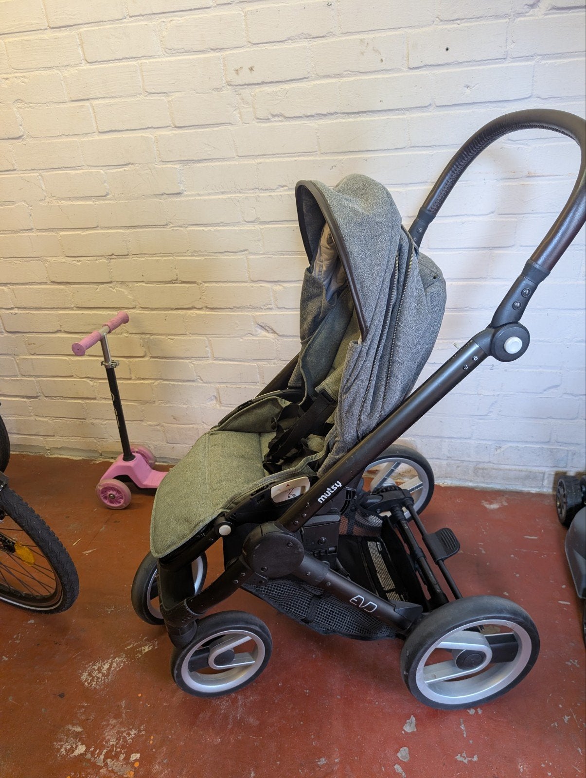 Mutsy Evo kinderwagen met winter voetenzak, Ophalen, Gebruikt, Kinderwagen, Mutsy