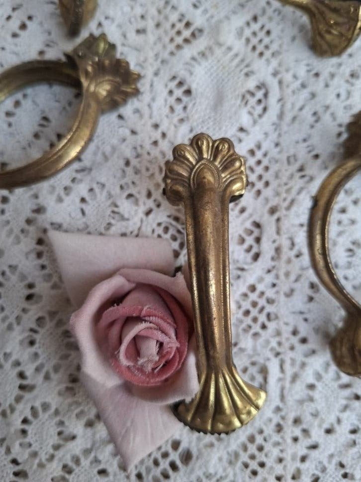 7 Grote oude Franse brocante gordijnklemmen, goud kleurig, Ophalen of Verzenden