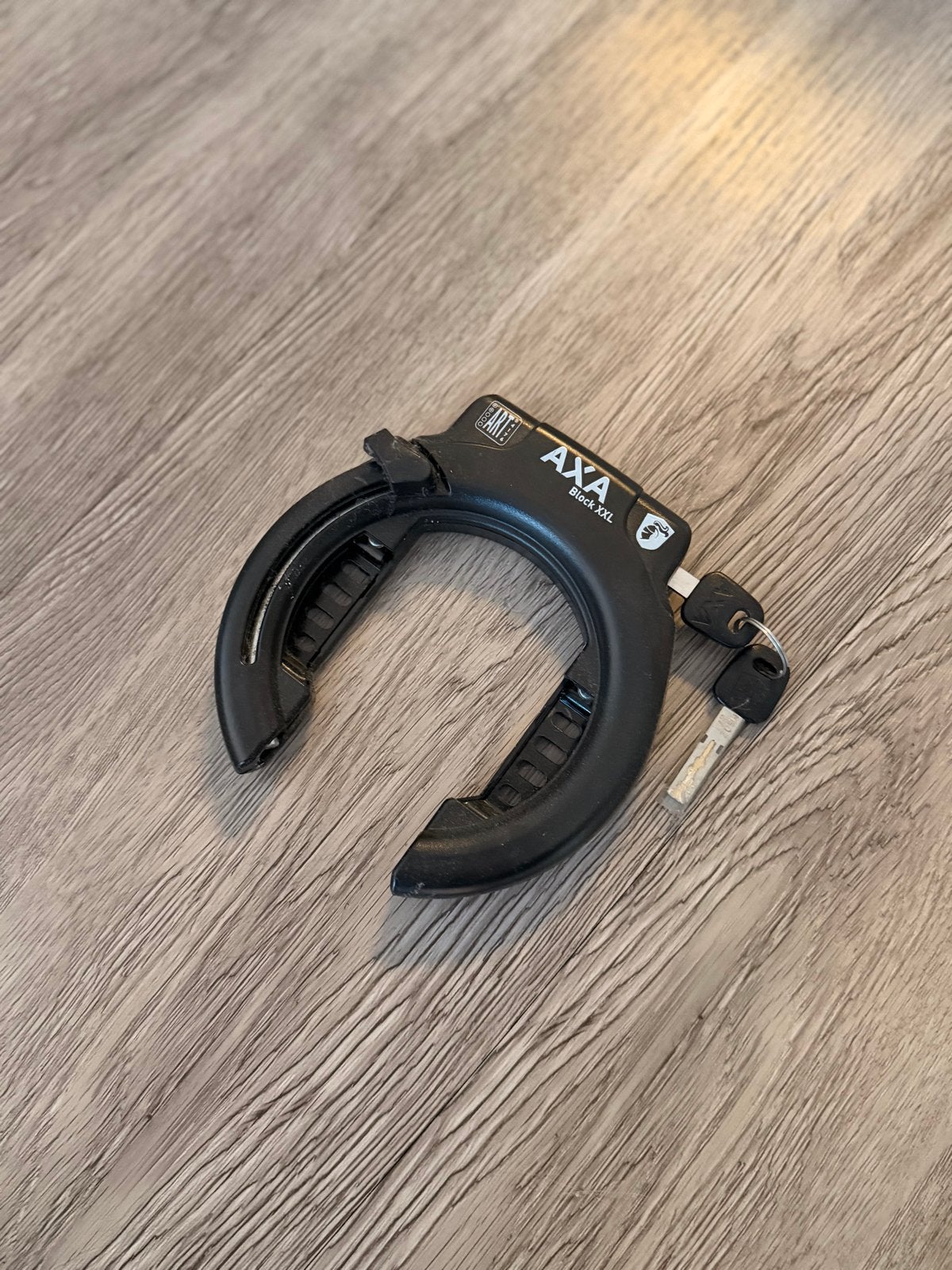 VanMoof AXA Ringslot met boutjes