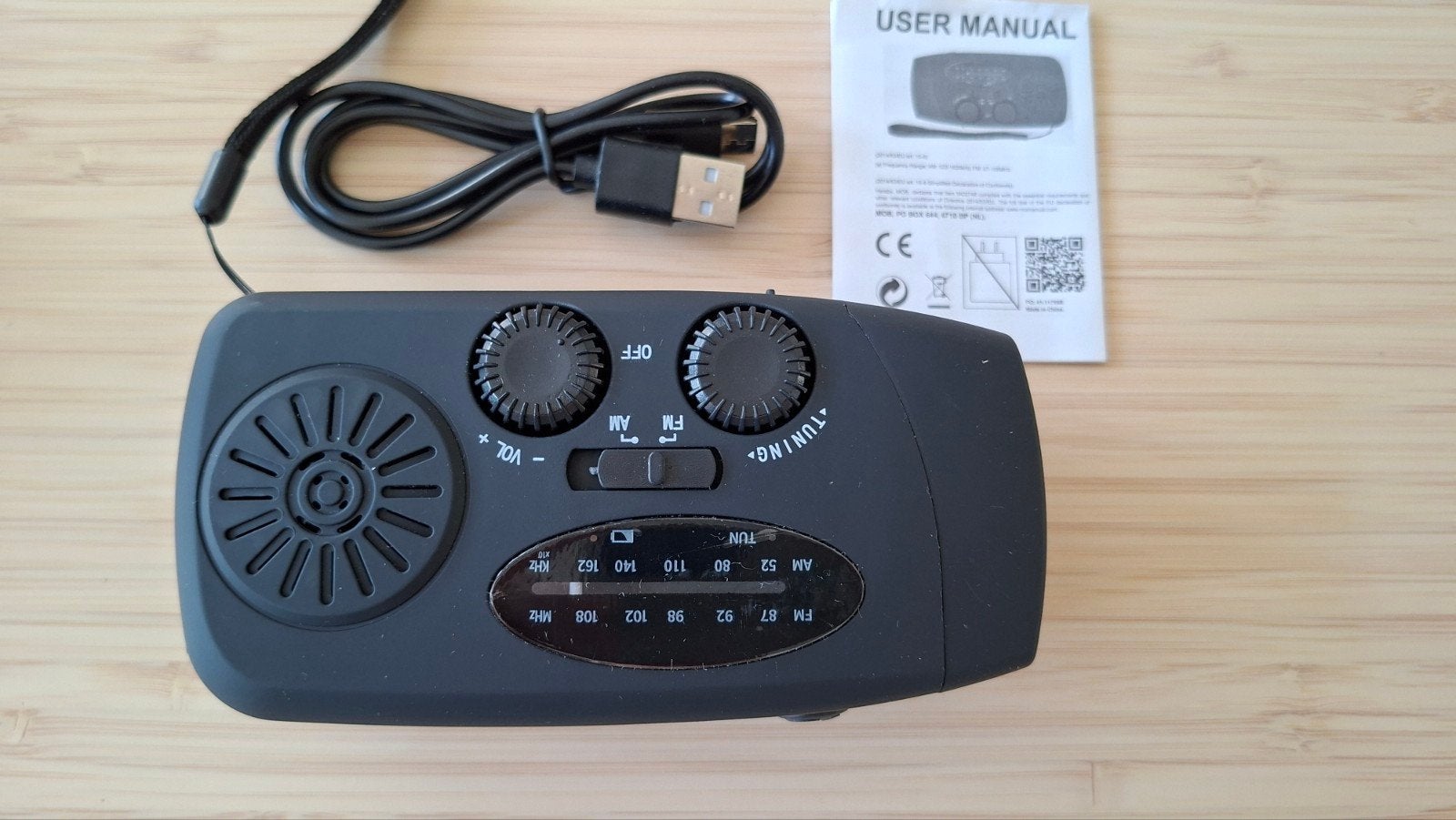 Nieuwe Solar Radio Noodpakket - AM/FM Radio met Zaklamp, Ophalen of Verzenden, Nieuw, Radio