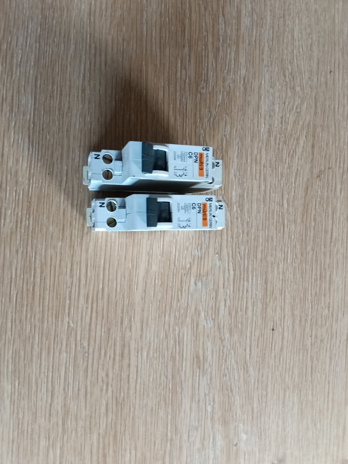 2x Hager MBN116 C16 Installatieautomaat, Ophalen of Verzenden, Gebruikt, Hager, Installatieautomaat
