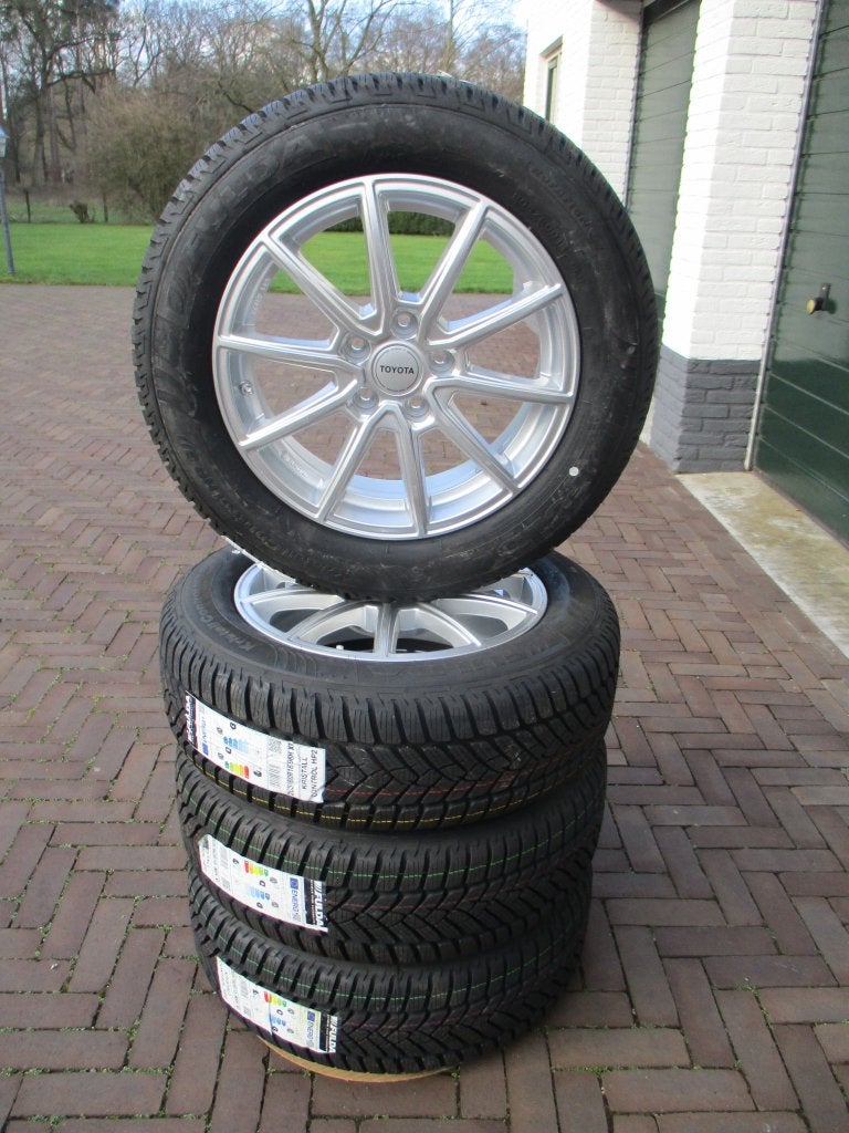 NIEUW Orig. Toyota Proace 16 inch winterbanden City Verso, 16 inch, Toyota NL, Banden en Velgen, Nieuw