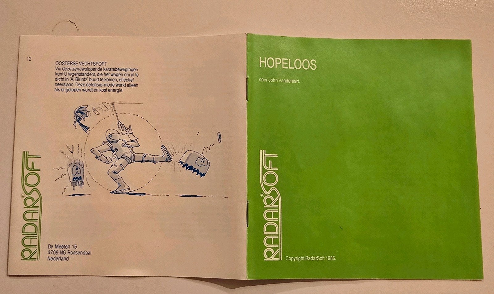 C64 Radarsoft Hopeloos - origineel boekje 1986, Computers en Software, Ophalen of Verzenden, Commodore C 64