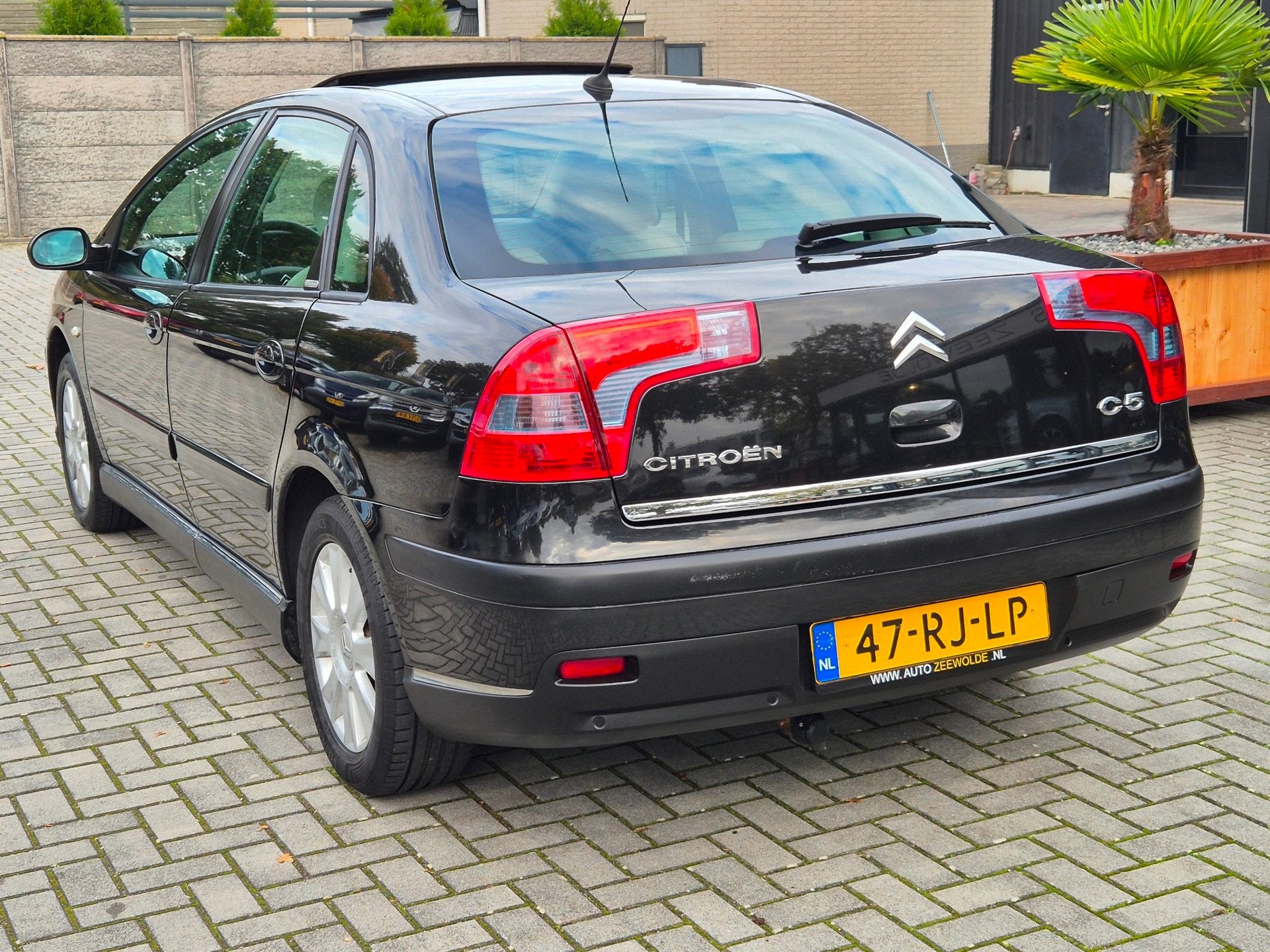 Citroen C5 2.0-16V Exclusive 1e eig YOUNGTIMER I NAP!, Auto's, Gebruikt, 4 cilinders, Zwart, Origineel Nederlands