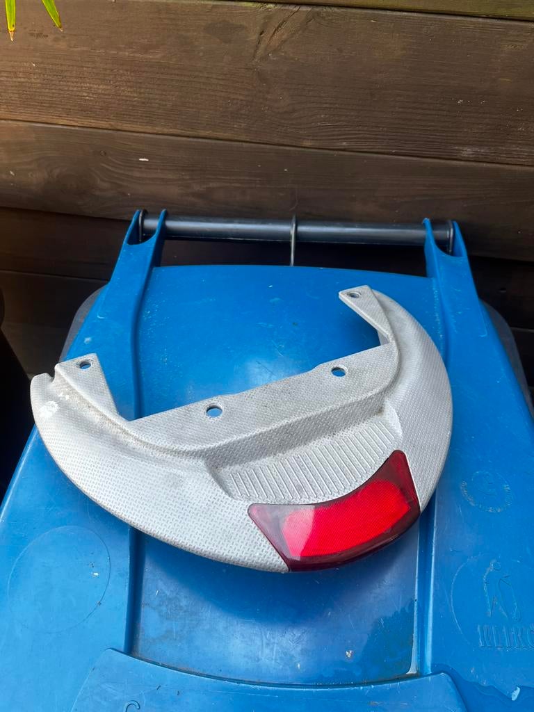 Piaggio zip 2000 achterlicht achtervleugel, Ophalen of Verzenden, Zo goed als nieuw, Overige typen