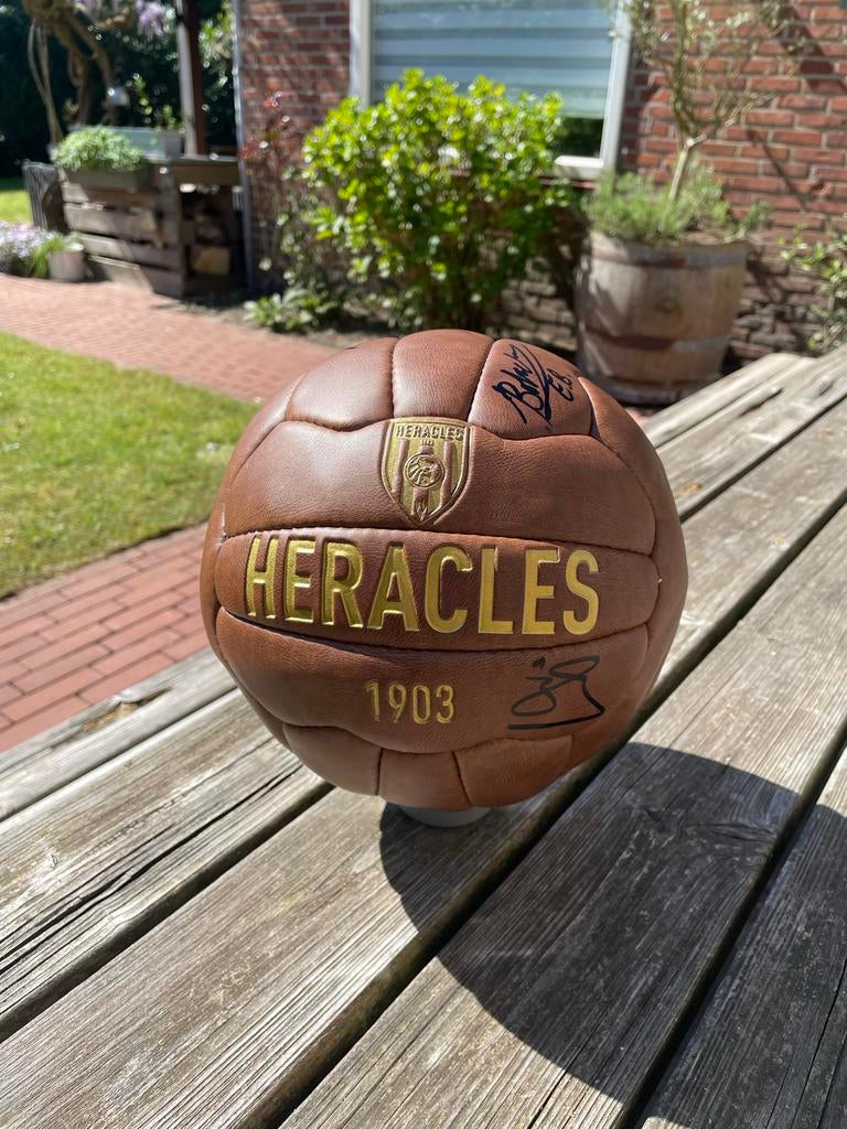 UNIEK:Heracles Almelo Selectiebal 23/24 -Volledig Gesigneerd, Ophalen, Nieuw, Overige binnenlandse clubs, Overige typen