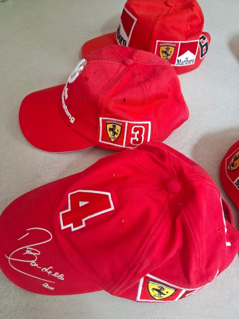 Ferrari Formule 1 caps, Verzamelen, Ophalen of Verzenden, Nieuw, Formule 1