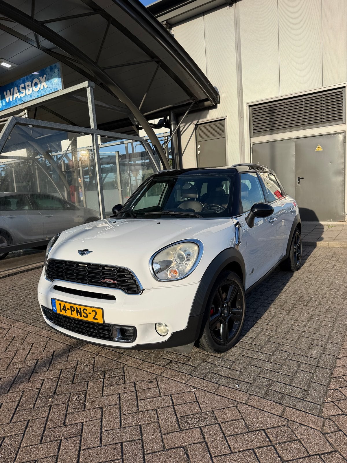Mini Countryman 1.6 Cooper S All4 AUT 2011 Wit, Auto's, 1380 kg, 4 stoelen, Wit, Origineel Nederlands