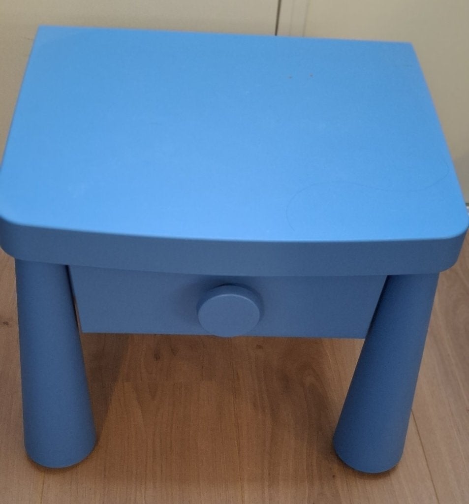 IKEA Mammut nachtkastje / speeltafeltje met lade, blauw, Ophalen, Zo goed als nieuw, Tafel(s)