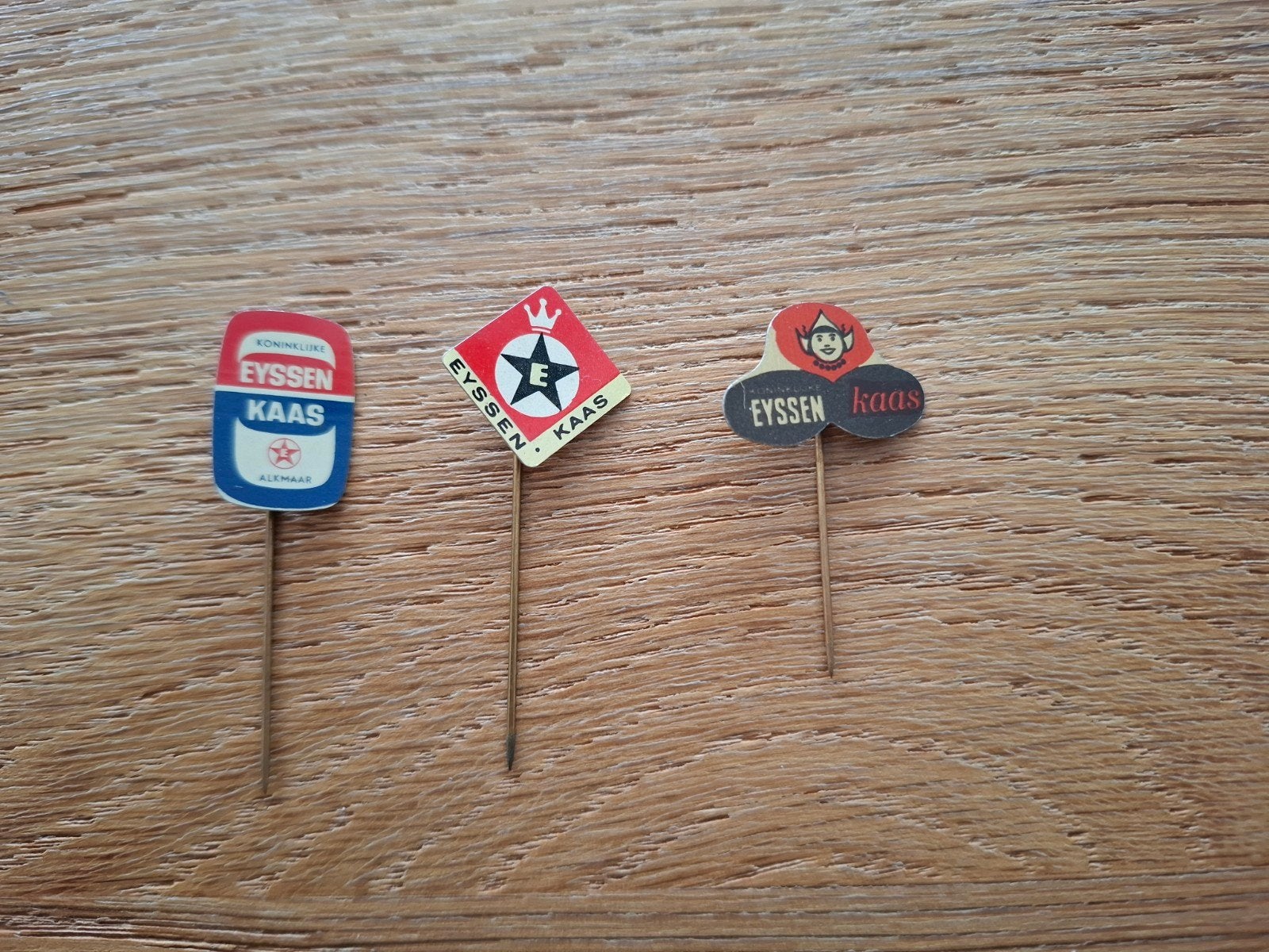 Vintage speldjes pins prikkers Eyssen Kaas jaren '60, Ophalen of Verzenden, Gebruikt, Overige onderwerpen