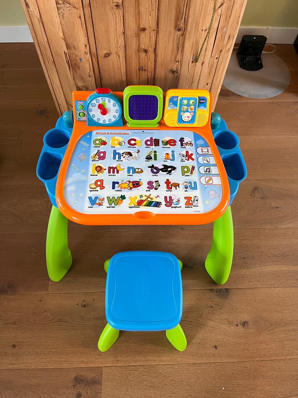 Vtech leertafel met krukje., Ophalen, Gebruikt