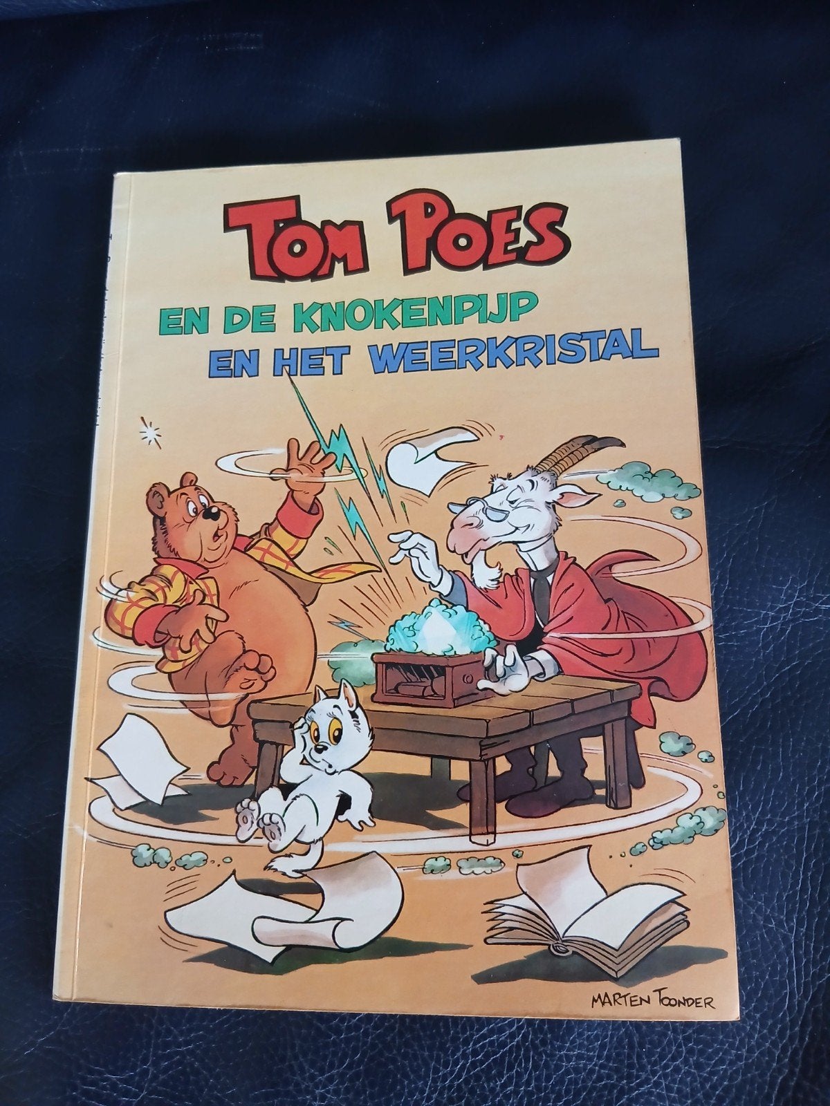 Tom Poes en de knokenpijp stripverhaal Marten Toonder 1982, Boeken, Gelezen, Marten Toonder, Eén stripboek, Ophalen of Verzenden
