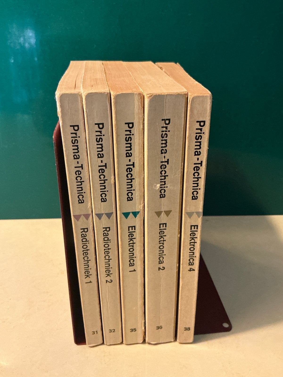 Prisma-Technica: Radiotechniek & Elektronica Boeken (5), Ophalen of Verzenden, Gelezen, Elektrotechniek