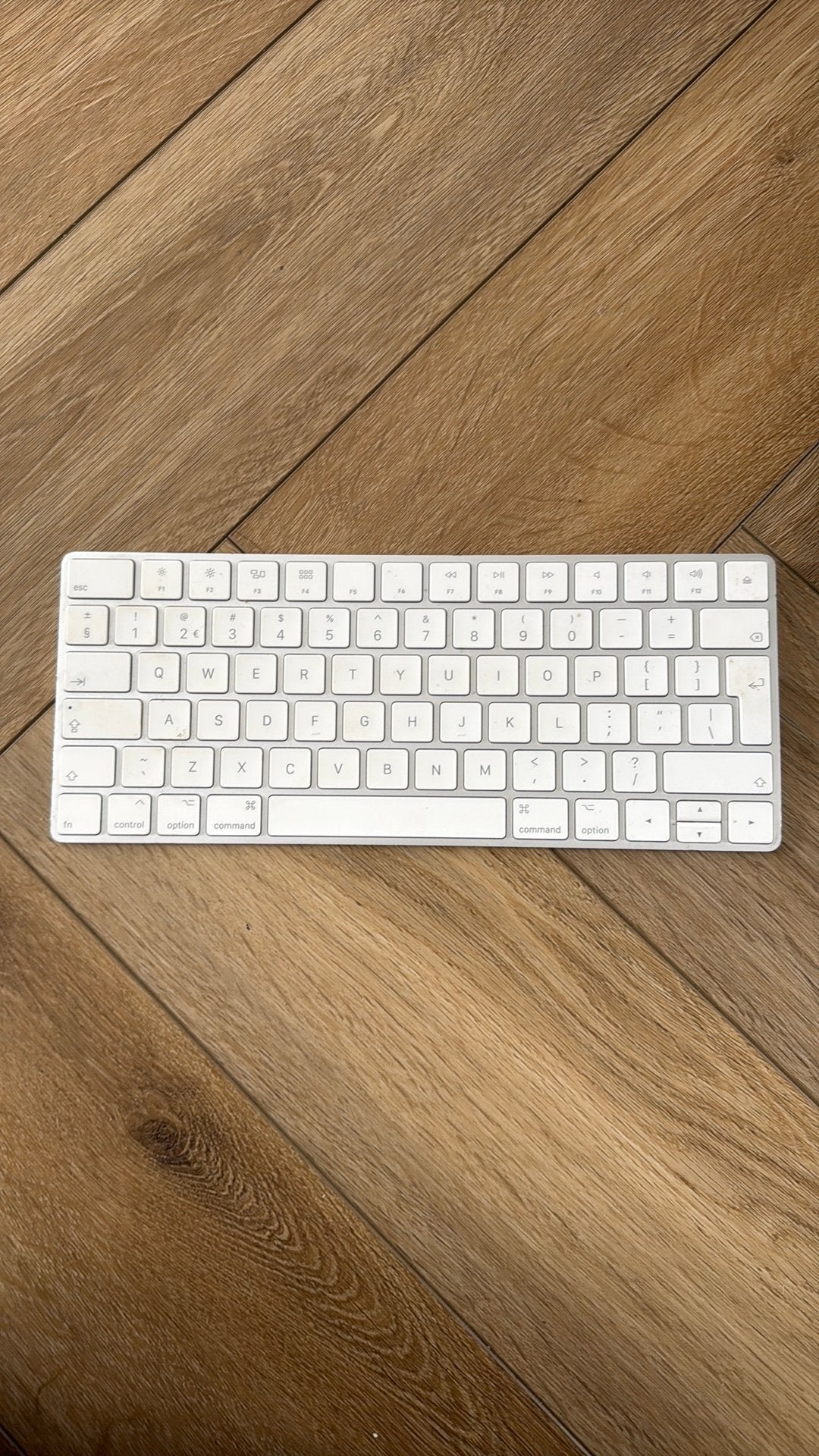 Apple Magic Keyboard A1644 Bluetooth, Computers en Software, Toetsenborden, Ophalen, Zo goed als nieuw