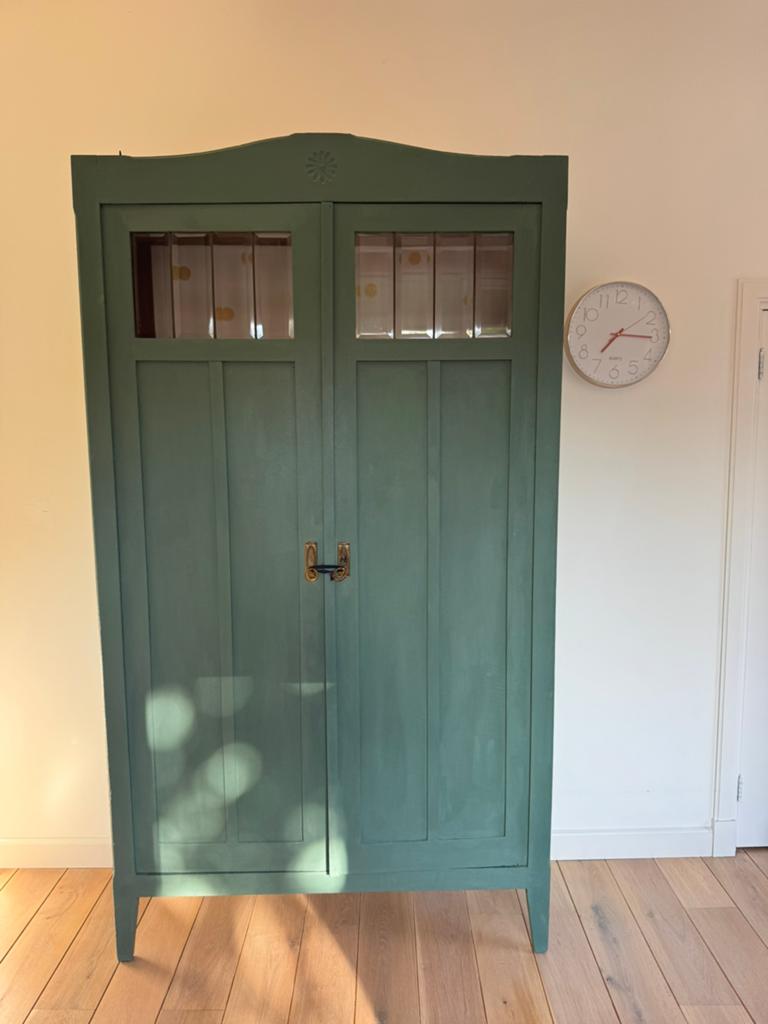Antieke kledingkast / servieskast, Huis en Inrichting, Kasten | Kledingkasten, Ophalen, Gebruikt, 100 tot 150 cm, 150 tot 200 cm