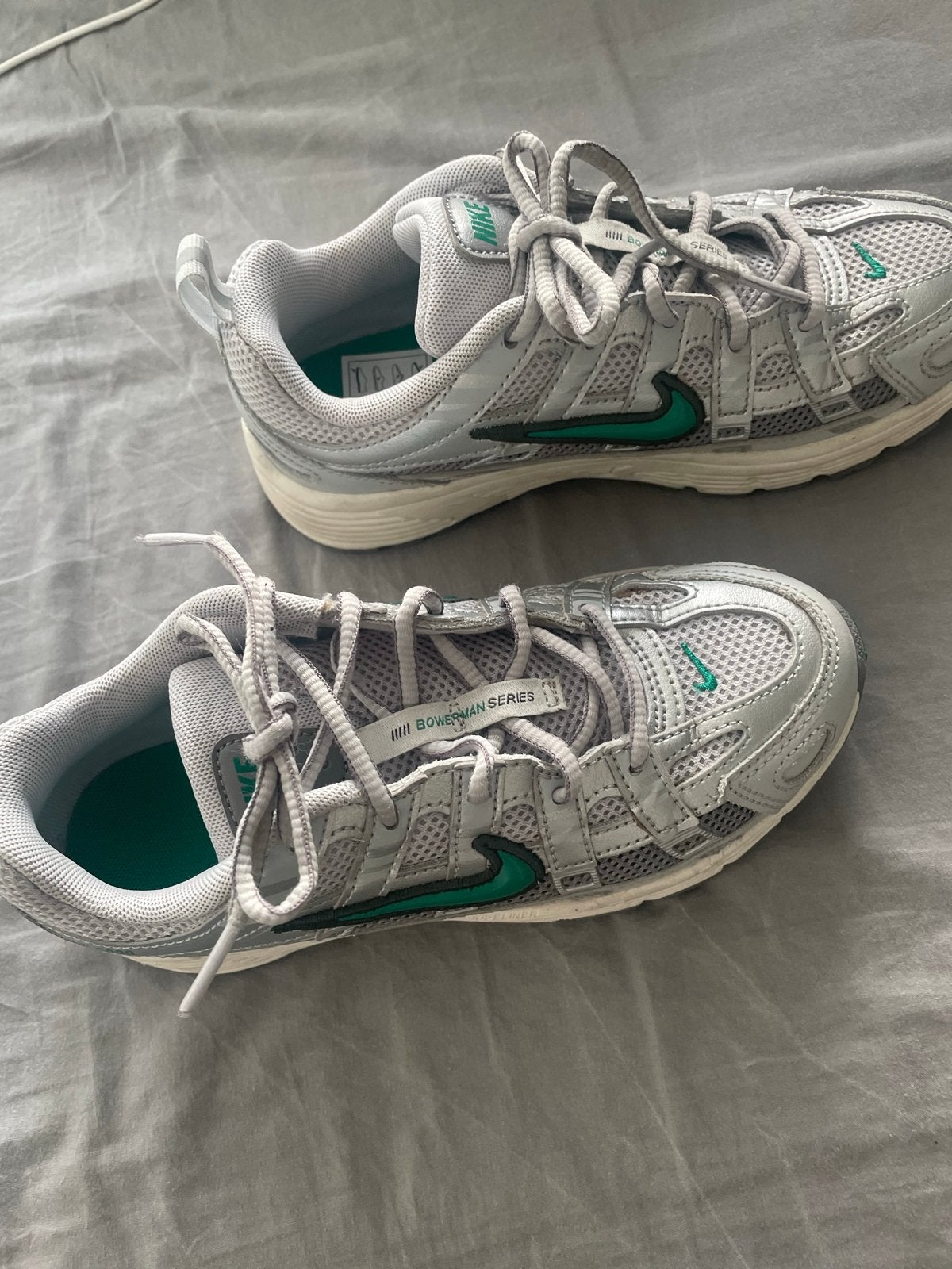 Nike Bowerman Series Sneakers - Zo goed als nieuw, Kleding | Dames, Ophalen of Verzenden, Zo goed als nieuw, Grijs, Sneakers of Gympen