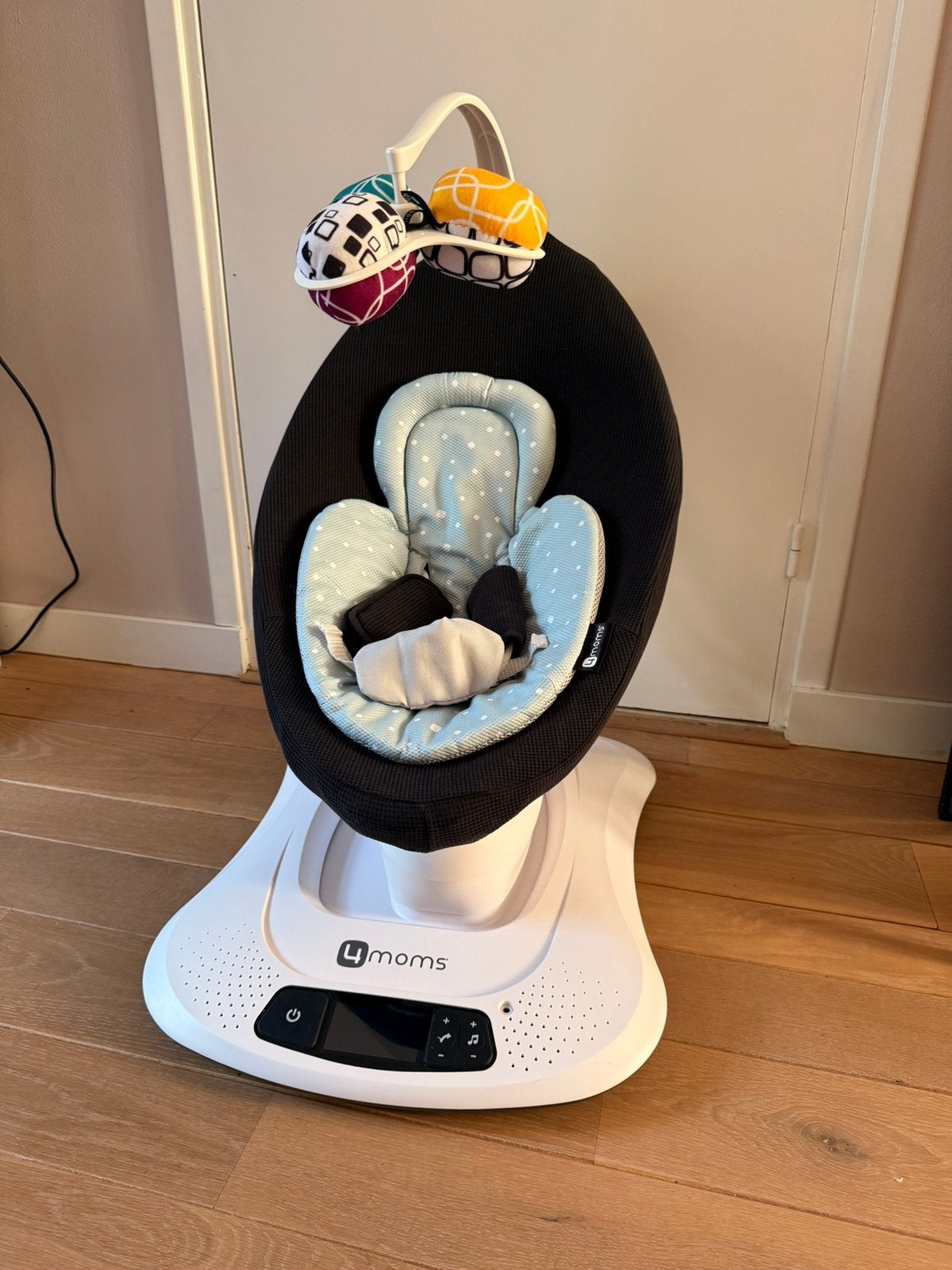 4moms Mamaroo 4 incl verkleiner van ukje, Kinderen en Baby's, Wipstoeltjes, Ophalen, Zo goed als nieuw