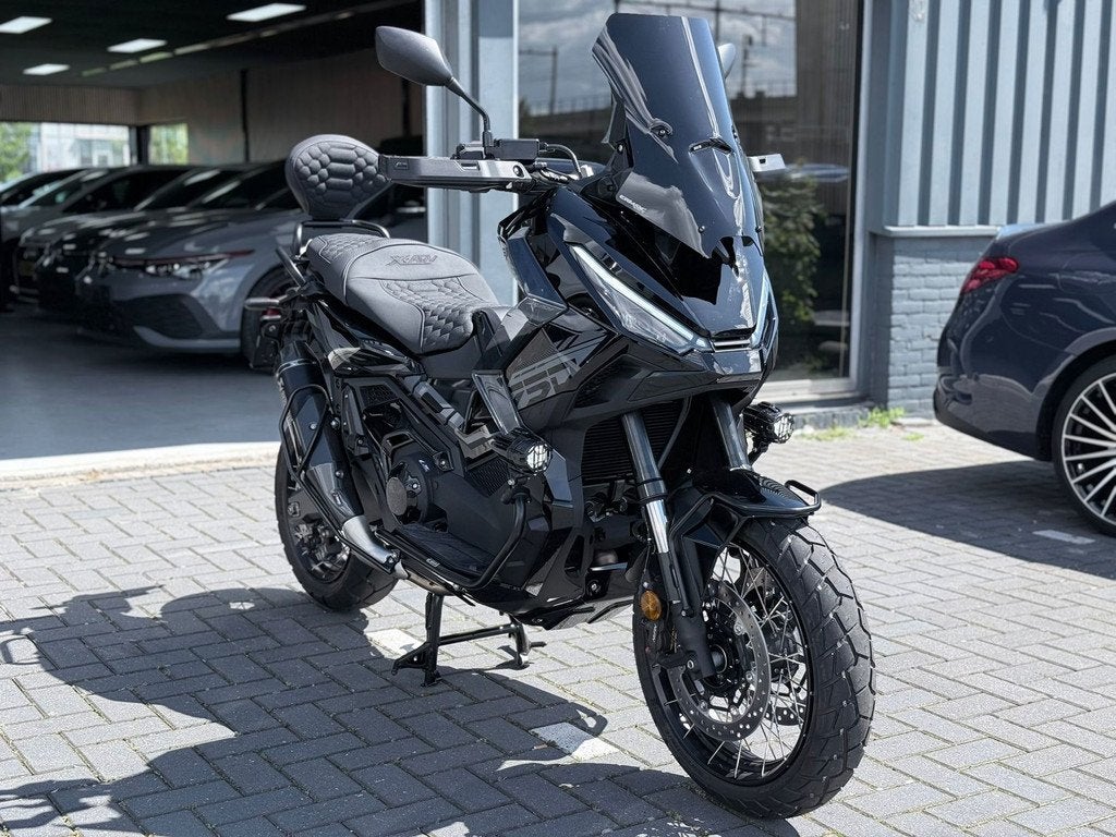 Honda X-ADV 750 2026 Nieuw Akrapovic | Carplay, Traction Control, 745 cc, Bedrijf, Meer dan 35 kW