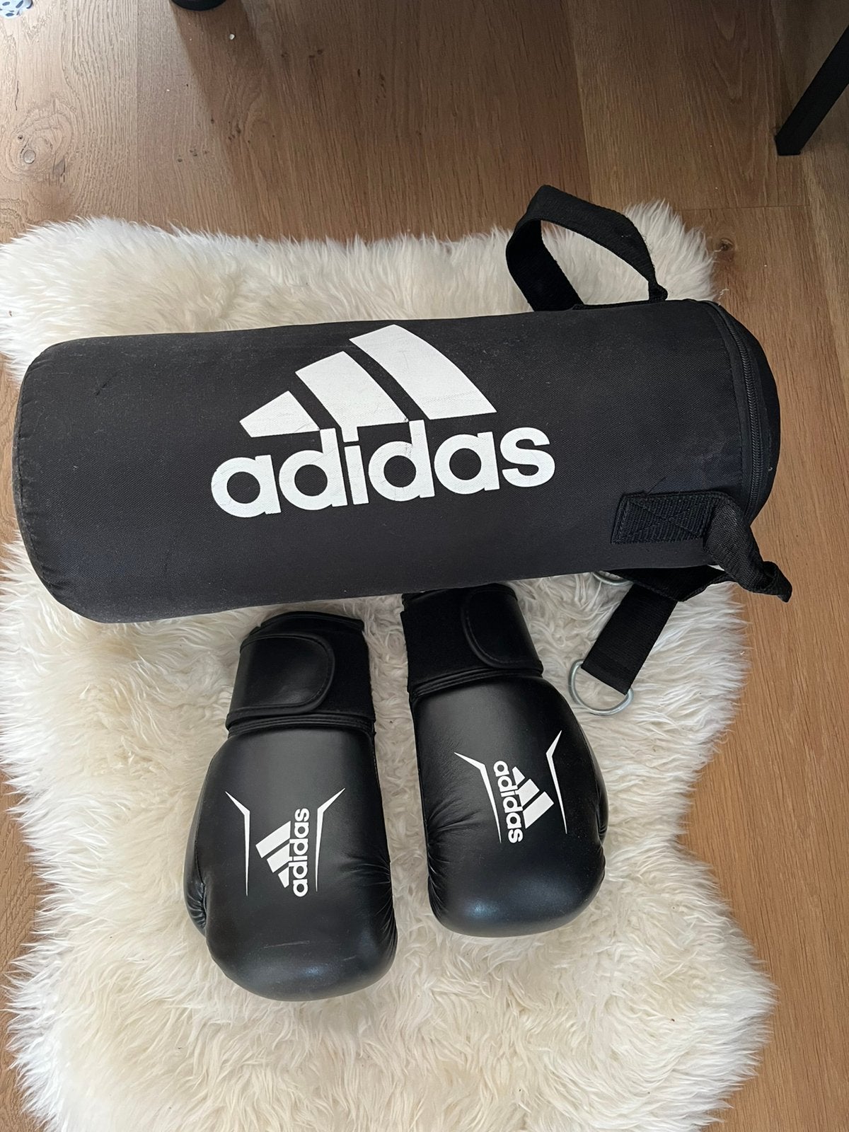 Adidas Boksset, Sport en Fitness, Vechtsporten en Zelfverdediging, Overige, Verzenden, Maat XS of kleiner, Vechtsportschoenen