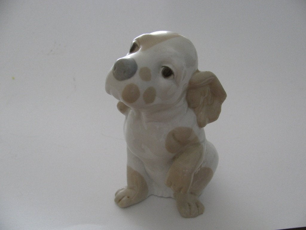 vintage porselein beeldje hond miquel requera 1970, Ophalen of Verzenden, Zo goed als nieuw, Dier