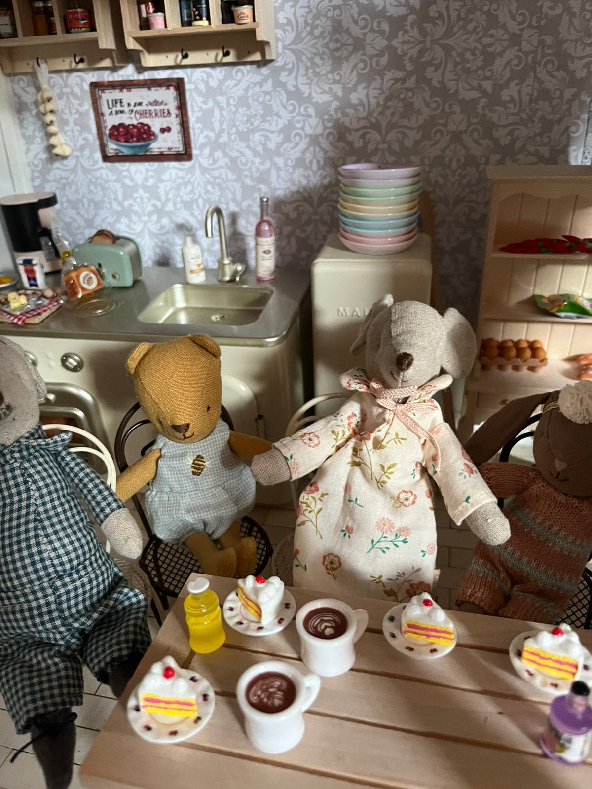 4 witte taartpuntjes inclusief verzenden, Ophalen, Nieuw, Poppenhuis