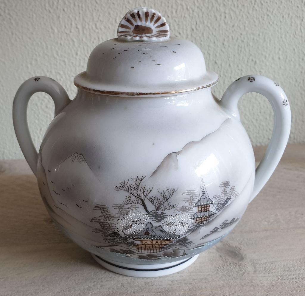 oud kannetje met Japanse afbeeldingen en merkteken, Ophalen of Verzenden