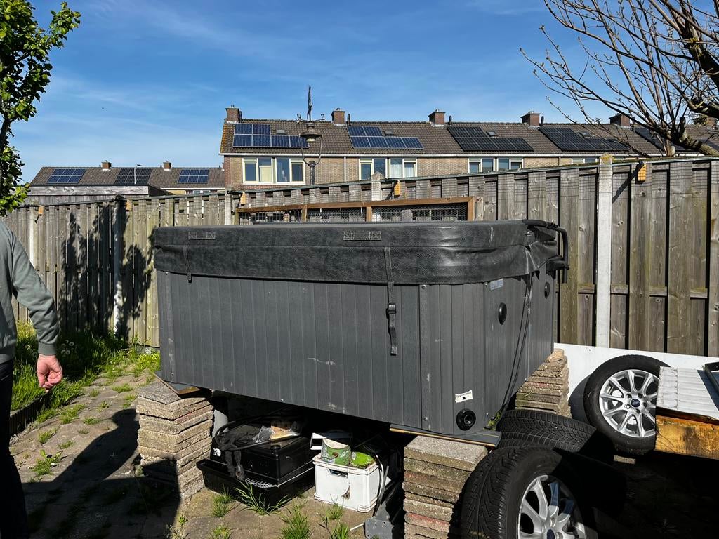 Balboa jacuzzi van 4 jaar oud, Ophalen, Gebruikt, Filter, Vast